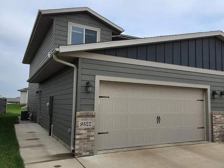 9522 W Gert St — Photo 2