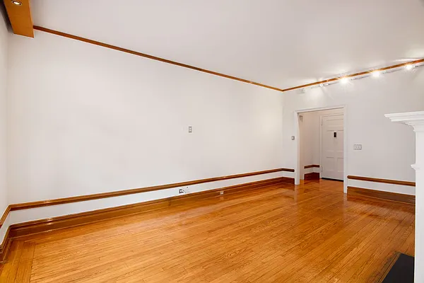 Rented by WAM Partners - William Moses Co. | media 26