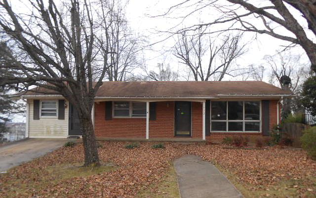 1st image of 432 Hampton Dr