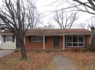 432 Hampton Dr, Danville, VA 24540