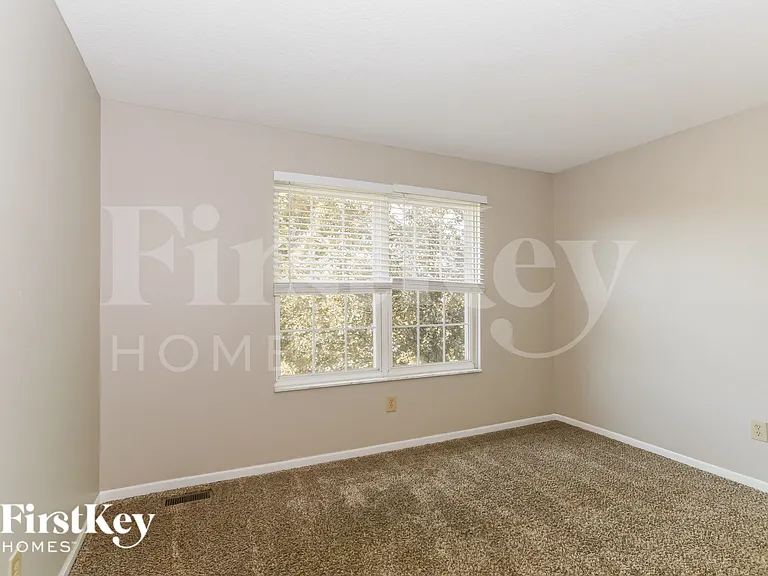 1162 Moneca St — Photo 10