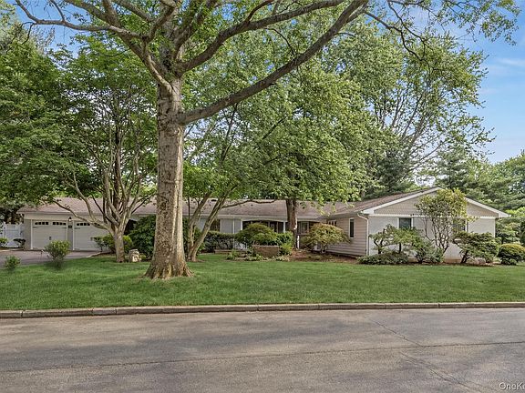 2nd image of 54 Dix Woods Drive