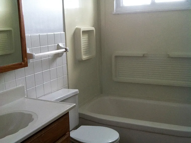 Cedarwood Estates Apartments — Photo 35