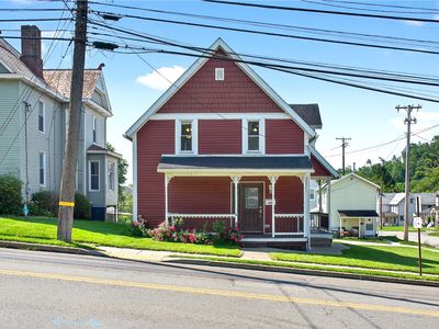 404 E Main St, Evans City, PA, 16033