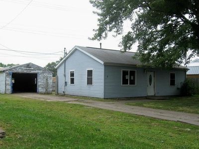6811 N Hancock Ave, Davenport, IA, 52806