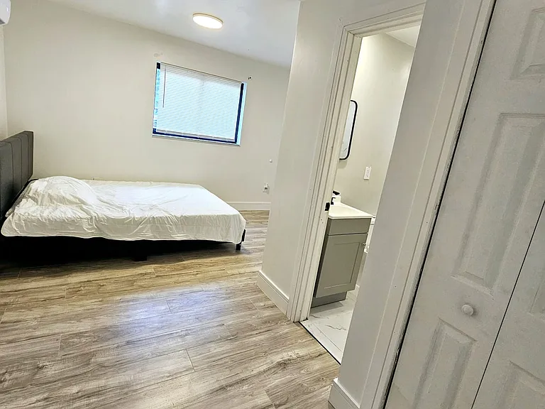 5000 SW 26th Ave — Photo 32