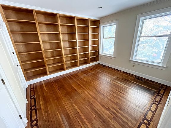 2nd image of 409 Temple St #409