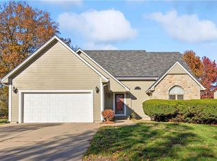 228 NW Hickory St, Lees Summit, MO 64064