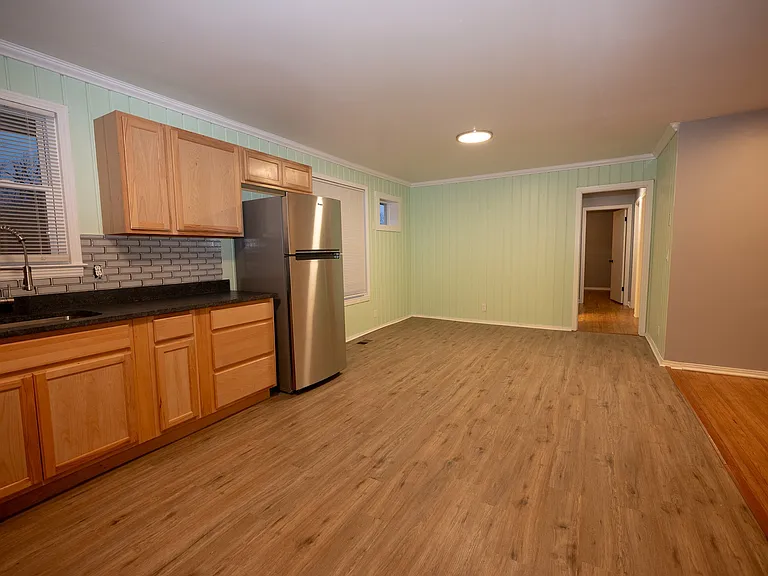 436 Gates Rd — Photo 8