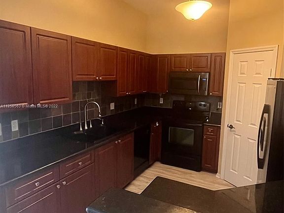 3rd image of 2363 SE 16th Pl #2363