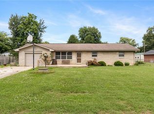 765 Willow Dr S, Seymour, IN 47274