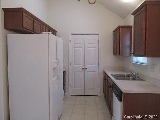 4th image of 4915 Osage Cres