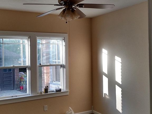 4th image of 2313 12th Ave #1