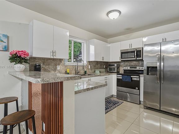 3rd image of 6723 NW 6th Ave