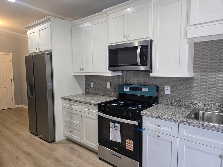 331 Tite St #A — Photo 12