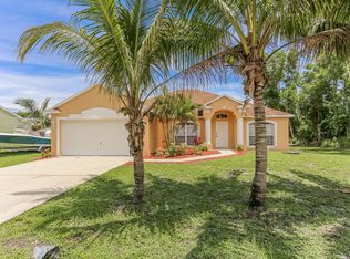 2561 SE Lakewood St, Port Saint Lucie, FL 34952