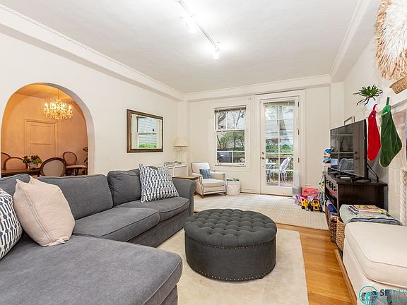 2nd image of 2103 Pacific Ave #205