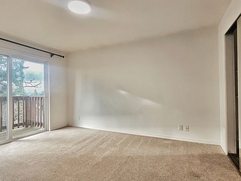 7127 S 130th St — Photo 12