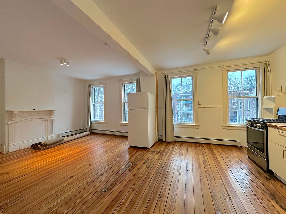 1st image of 25 Benkard Ave Floor 3