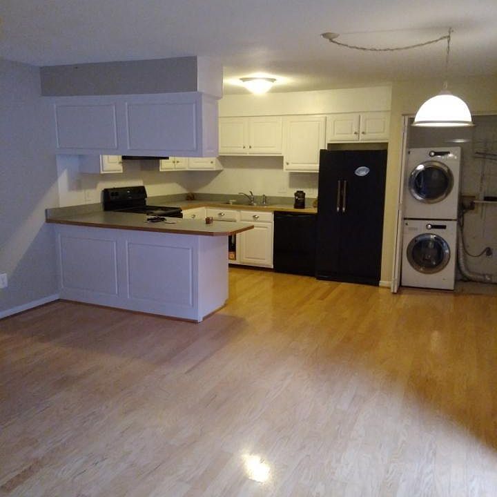 2nd image of 109 Brookberry Cir #J109