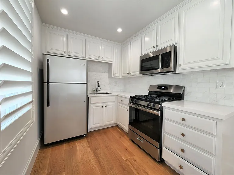 903 Ramona St — Photo 26