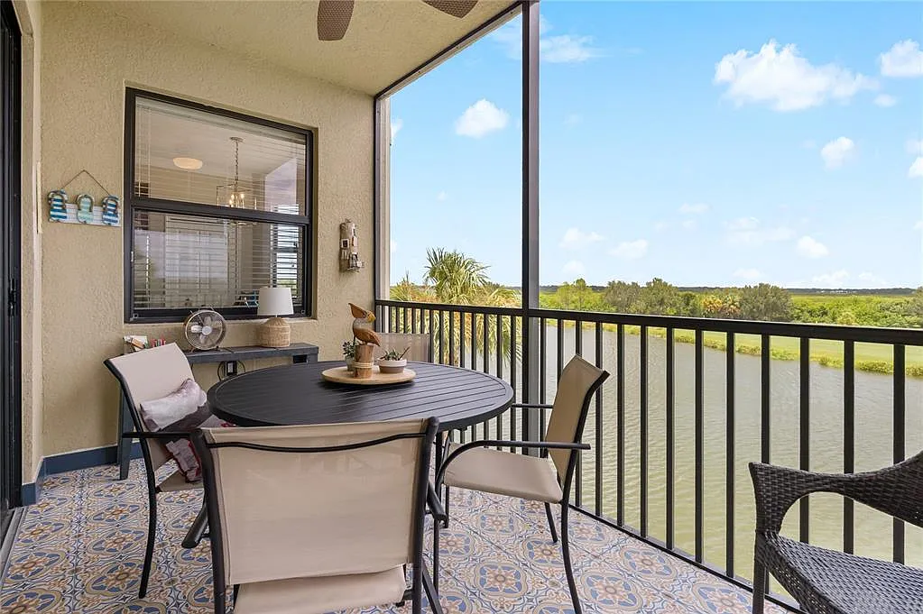 2 bed, 2.0 bath, 1156 sqft, $2,295 — Photo 4