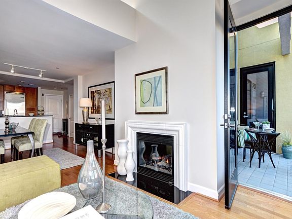 2nd image of 800 High St APT 405