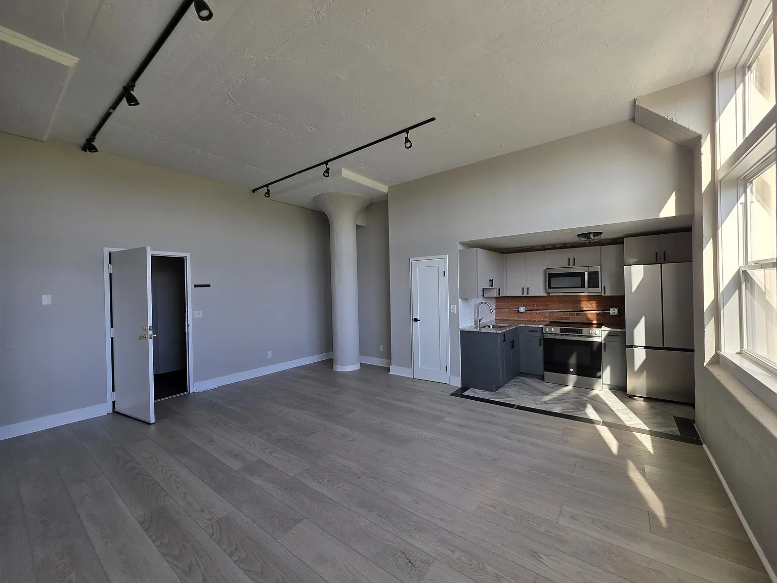 1 bed, $1,650 — Photo 2