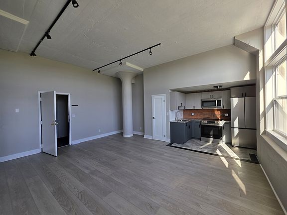 2nd image of 276 Chapel St #3G
