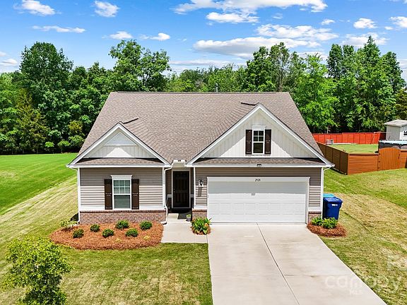 2nd image of 2928 Parkwest Dr