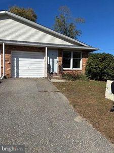 10 Acorn Rd, Manahawkin, NJ, 08050