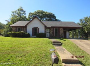 2413 Wynndyke Cir, Jackson, MS 39209