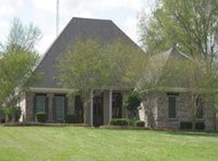 227 Country Hills Dr, Florence, MS 39073