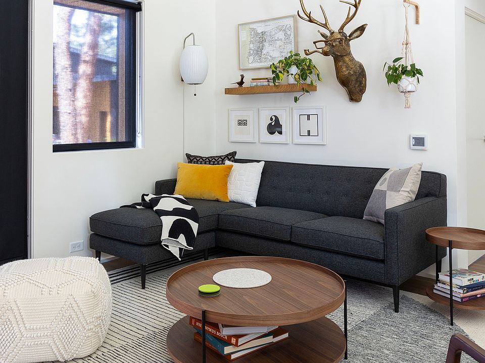1st image of 528 W Elder Way