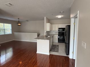 7118 Woodland Ln, Alpharetta, GA 30009