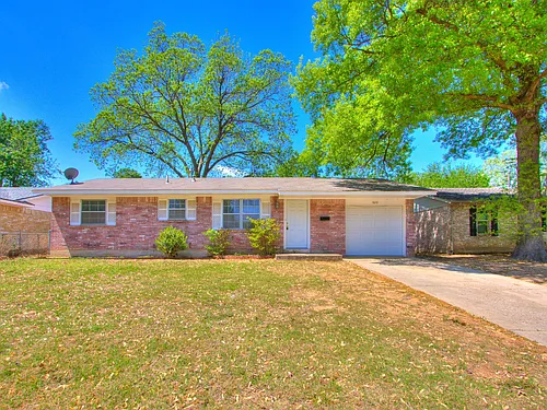 1610 Southern Heights Ave Photo 1