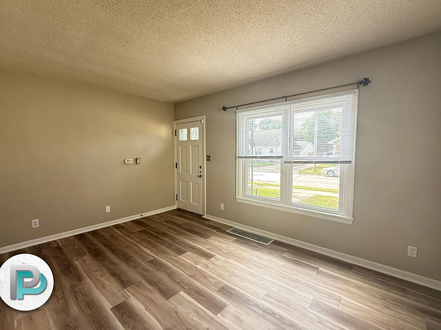 3 bed, 1232 sqft, $1,100 — Photo 4