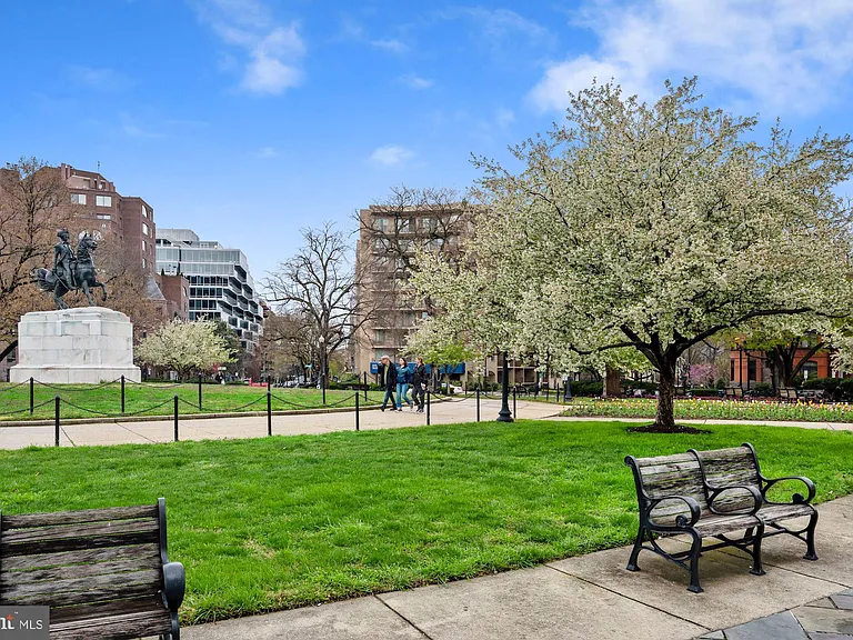 2507 I St NW — Photo 45