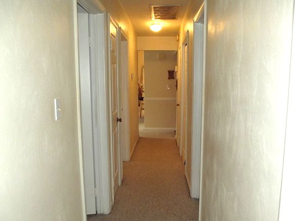 5th image of 300 Gambrill Ct