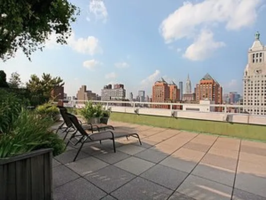 Sold by Corcoran | media 7