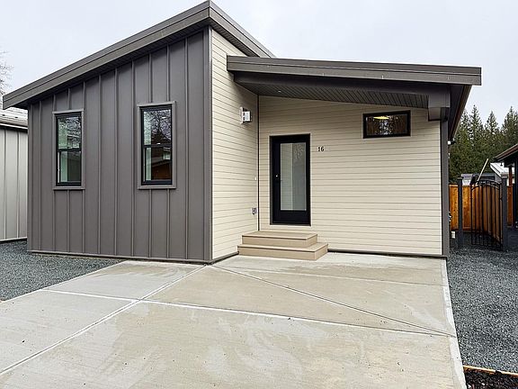 2nd image of 3025 Royston Rd #16