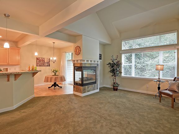 5th image of 13824 N Creek Dr Unit 1704
