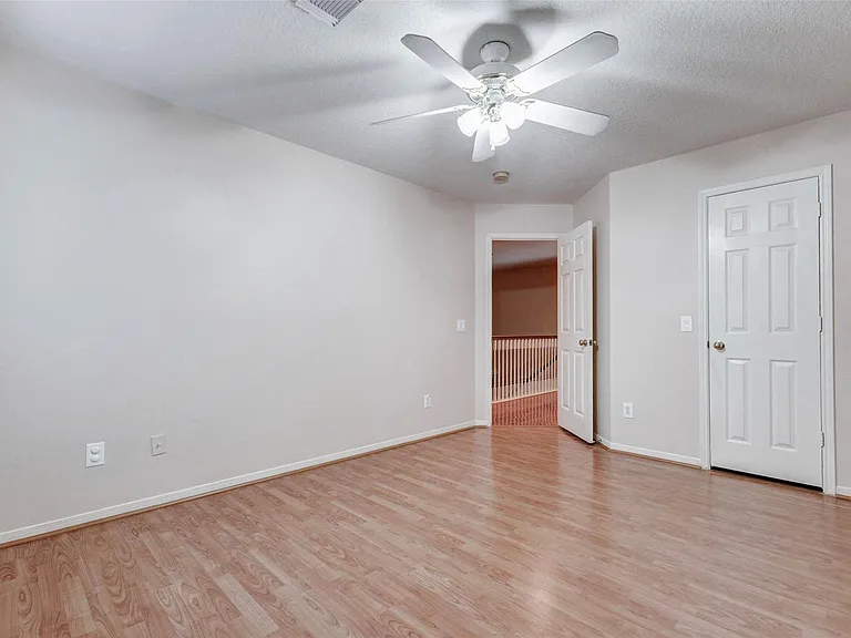 20702 Teasel Ct — Photo 8