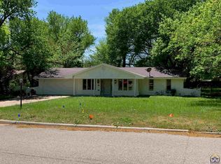 2207 SW Wayne Ave, Topeka, KS 66611