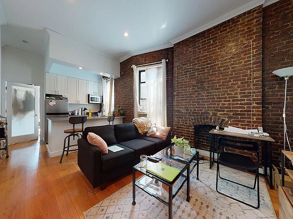 2nd image of 158 W 84th St APT 2B