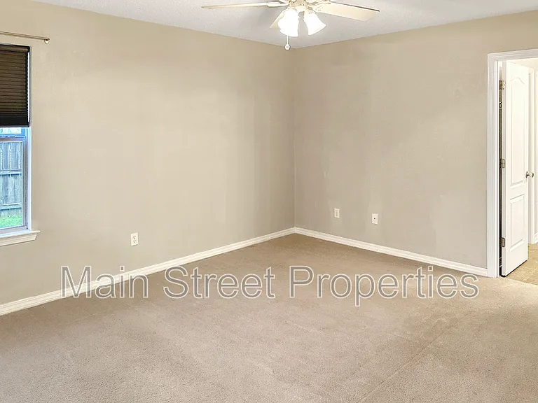 217 Cohasset Ct — Photo 10