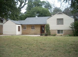 933 N 4th St, Ponca City, OK 74601