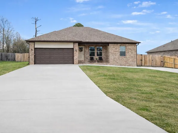 606 Macy Ln, Beebe, AR 72012