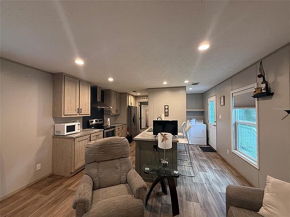 4th image of 10305 REVELL ROAD