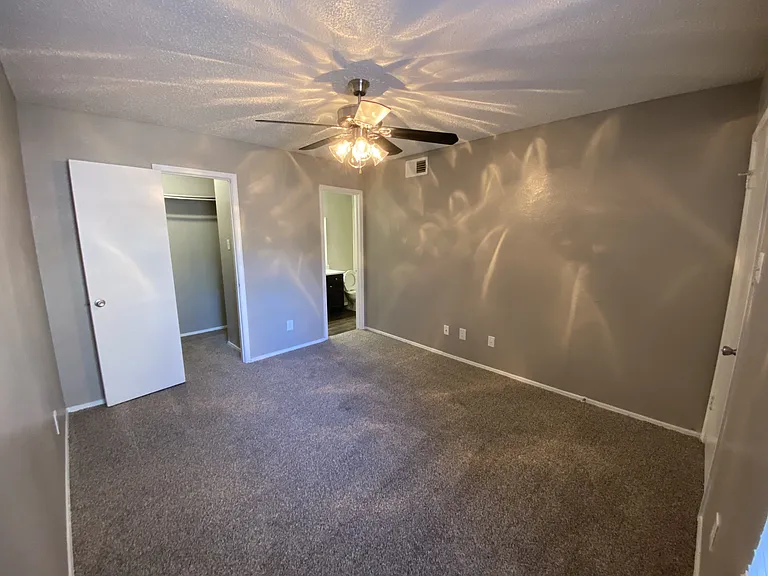 Walnut Creek Apartments — Photo 153